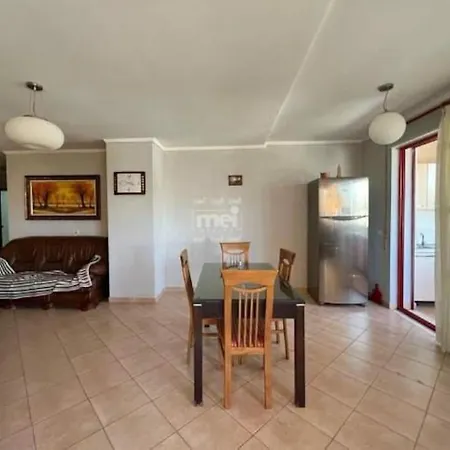5 Minutes Away From Apartmán